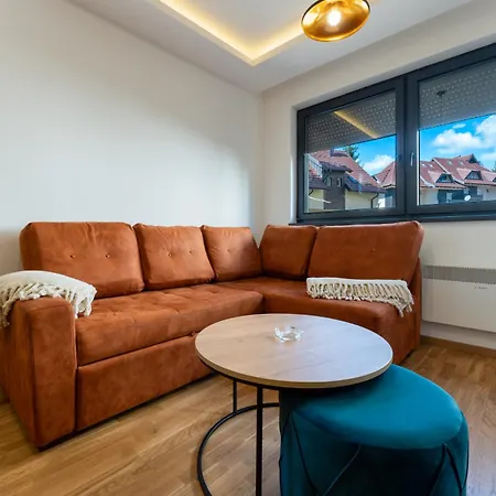 Orange Sense Apartment