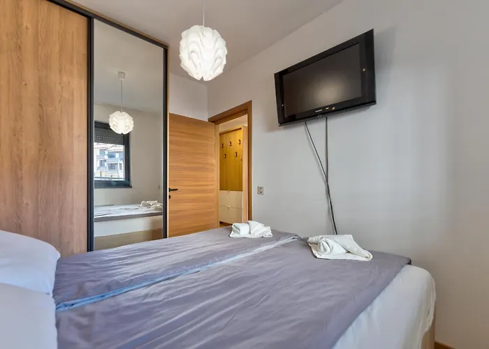 Orange Sense Apartment *